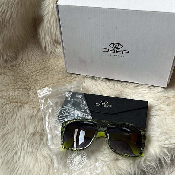DEEP LA DPLS Sunglasses Sunnies w/ Origami Case + Free Tote! - Picture 10 of 16
